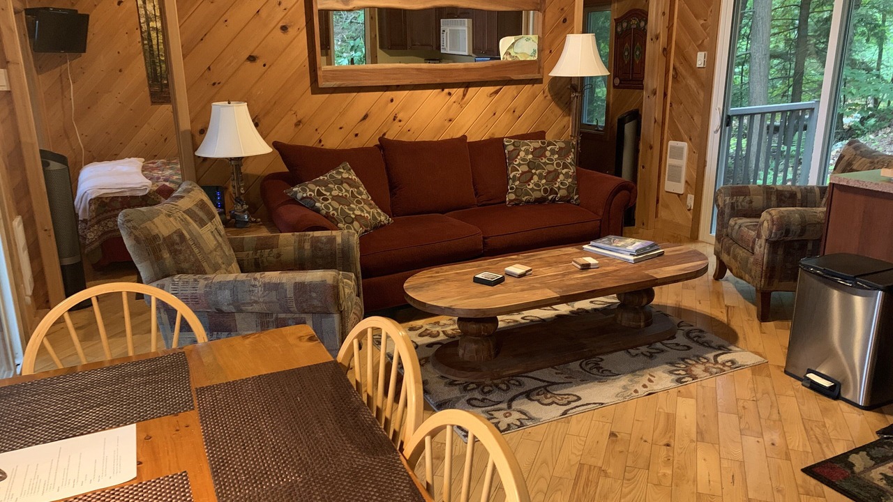 Photo of Livingroom in Bracebridge