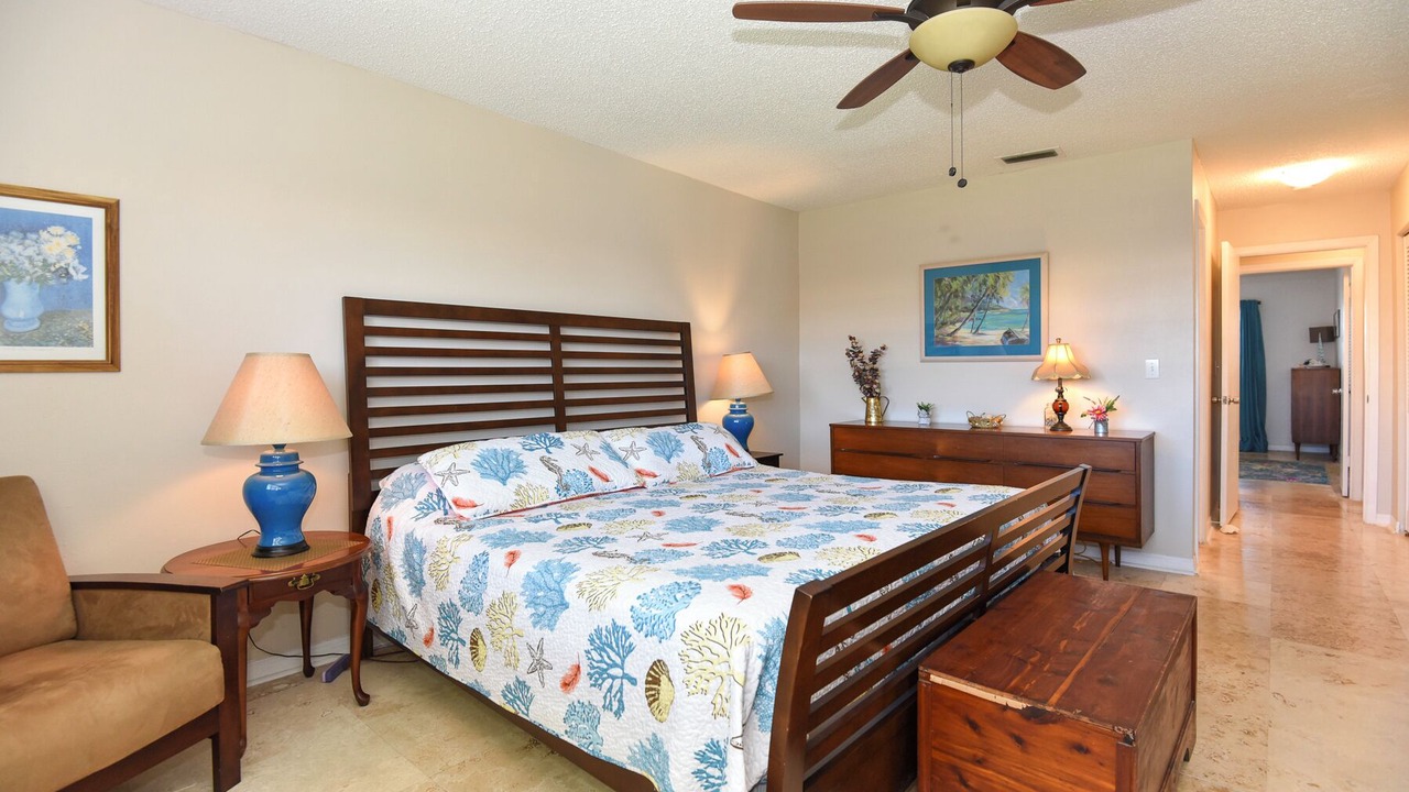 Photo of Bedroom in Breakers
