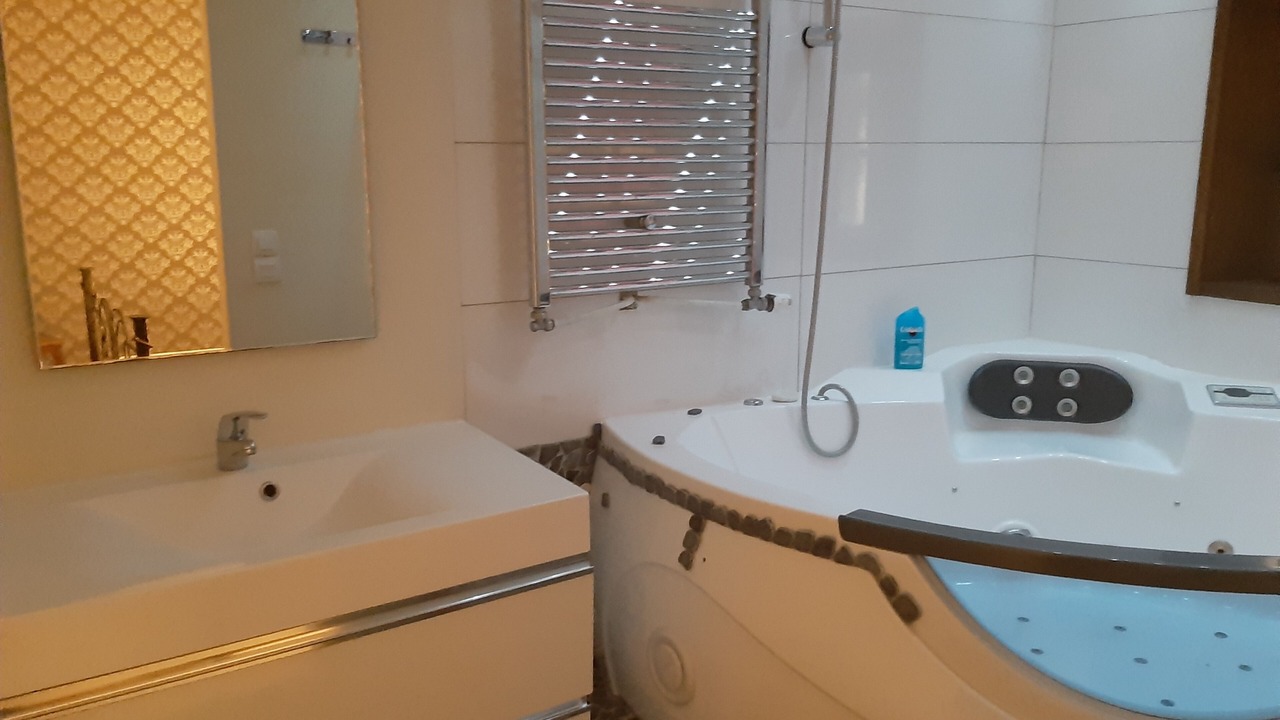 Photo of Bathroom in Lunel