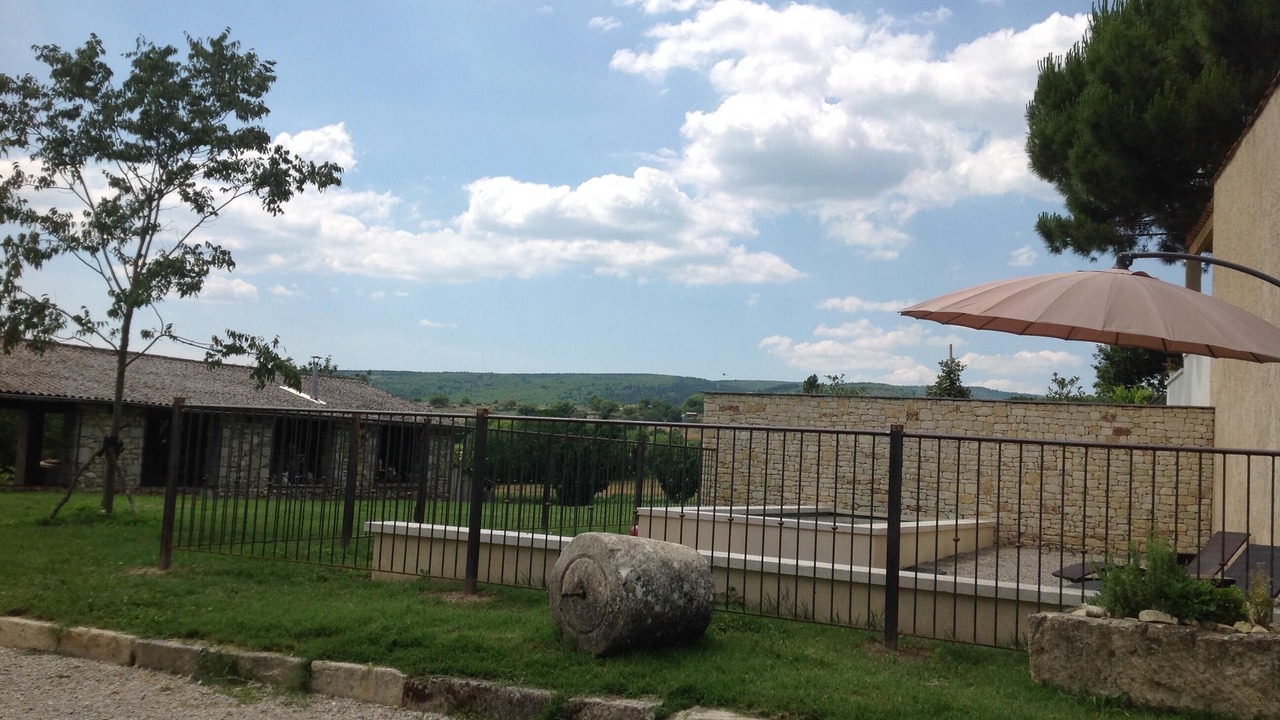 Photo of Patio Balcony in Mane