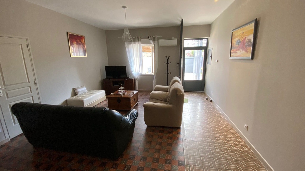 Photo of Livingroom in Caux