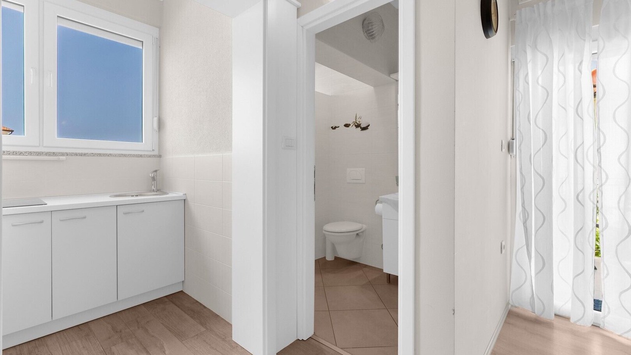 Photo of Bathroom in Mali Maj