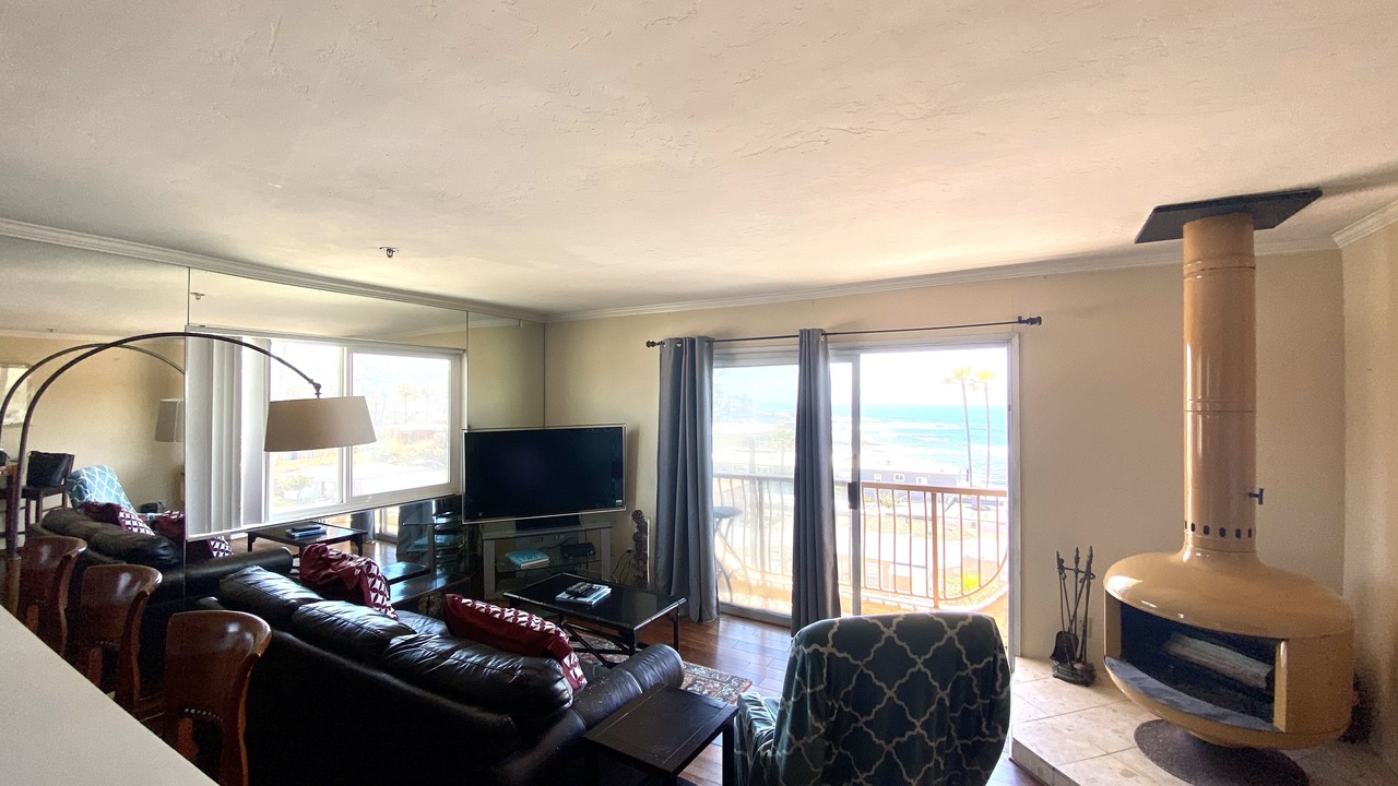Photo of Livingroom in Ocean Beach