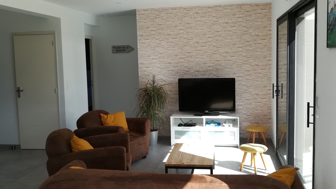 Photo of Livingroom in Lantic