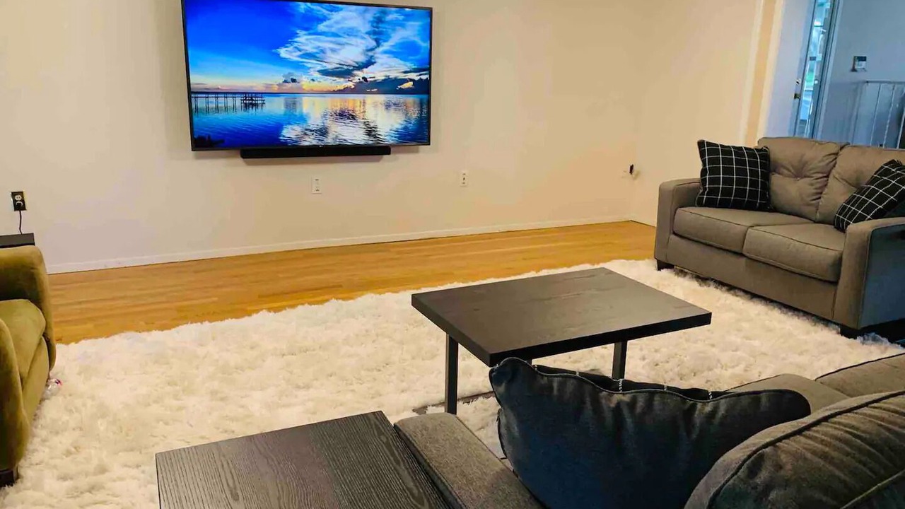 Photo of Livingroom in San Leanna