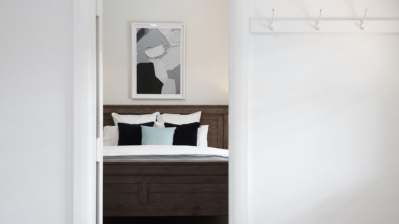 Photo of Bedroom in Light Pass