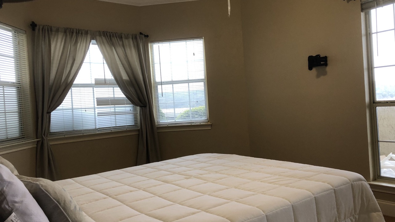 Photo of Bedroom in Highland Lake Estates