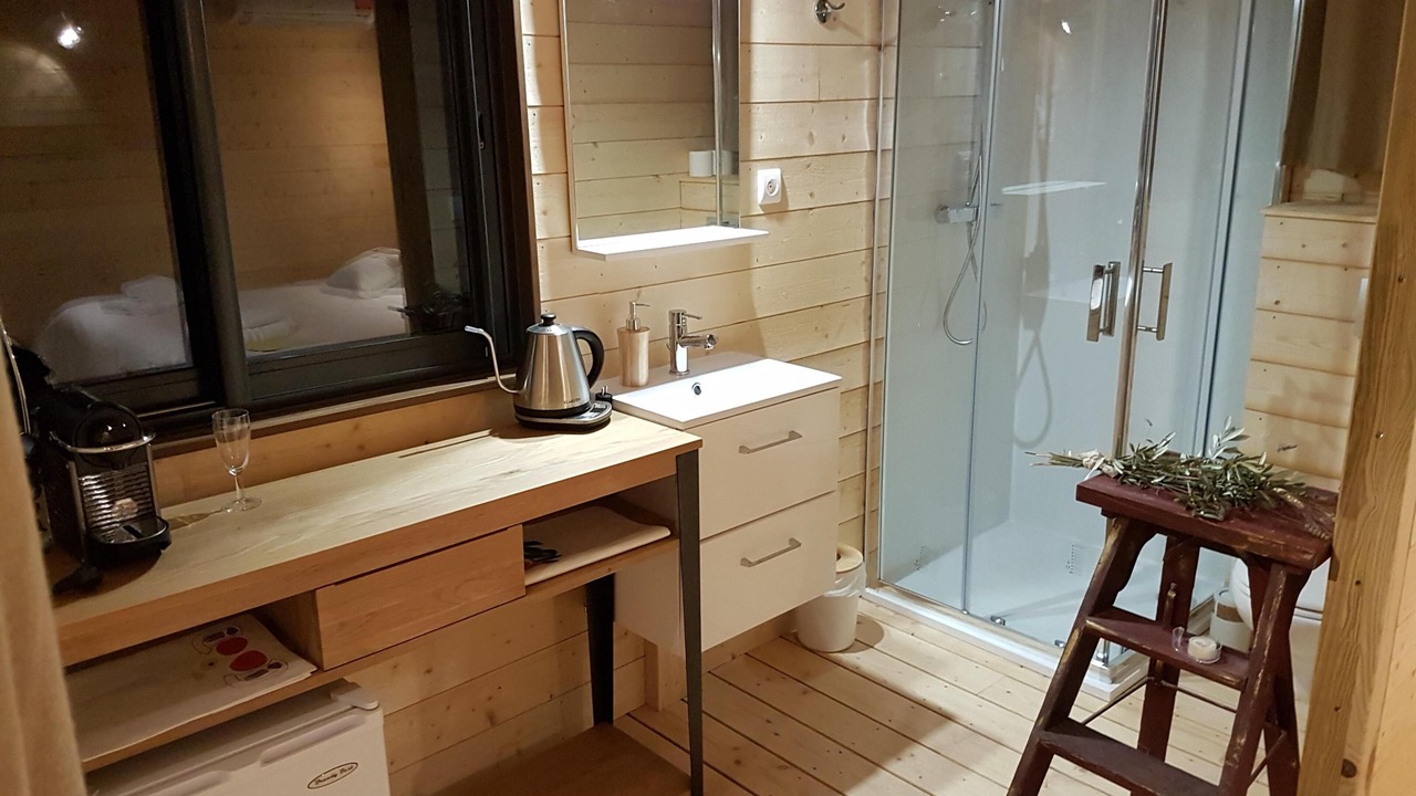 Photo of Bathroom in Reauville