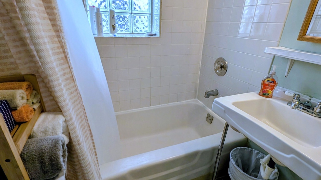 Photo of Bathroom in Irving Park East