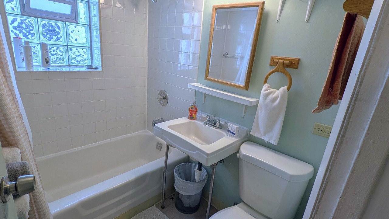 Photo of Bathroom in Irving Park East