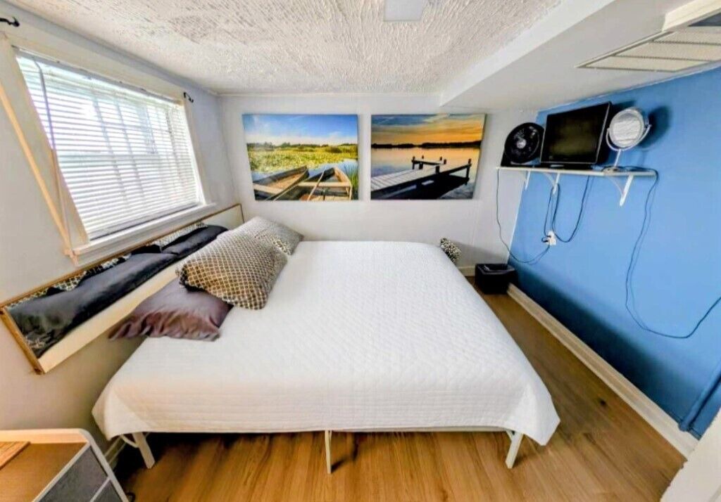 Photo of Bedroom in Irving Park East