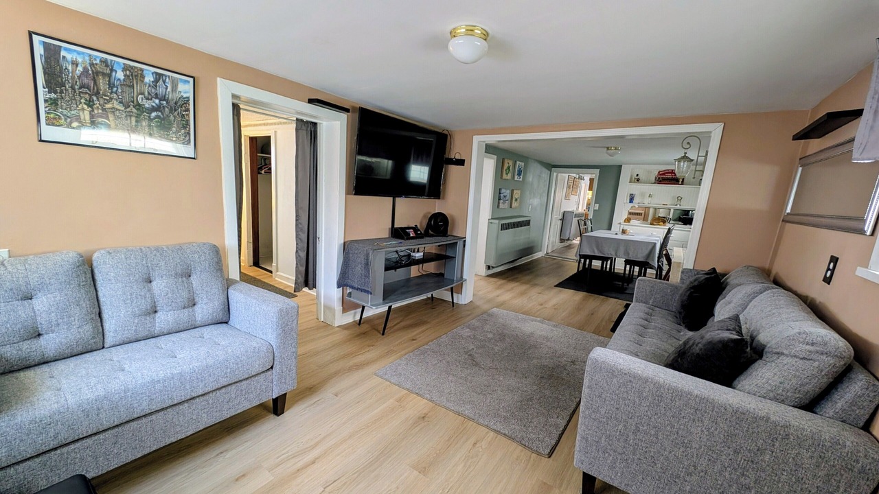 Photo of Livingroom in Irving Park East