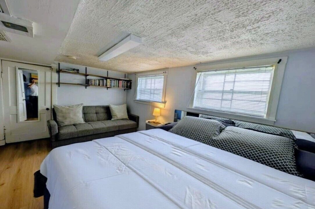 Photo of Bedroom in Irving Park East