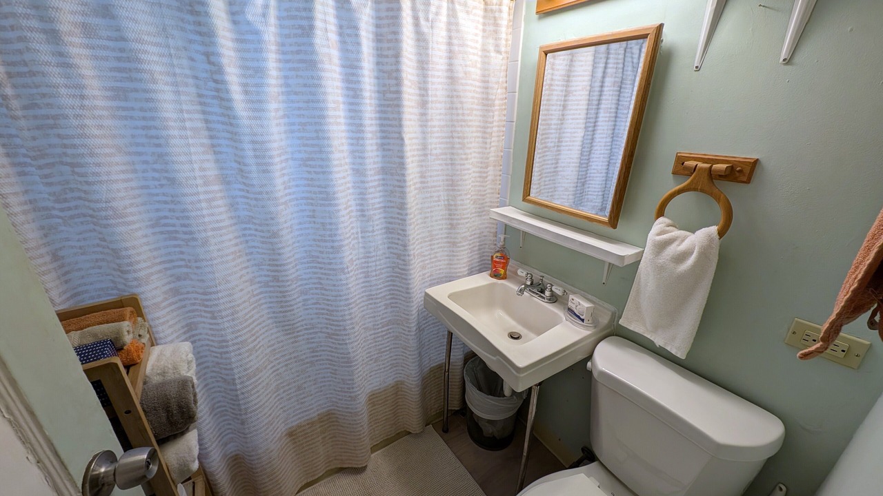 Photo of Bathroom in Irving Park East
