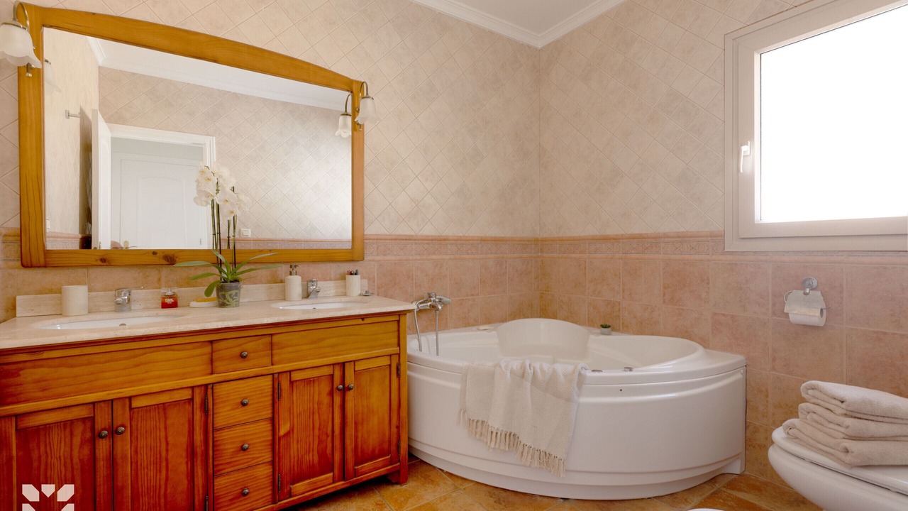 Photo of Bathroom in Casas de Torrat