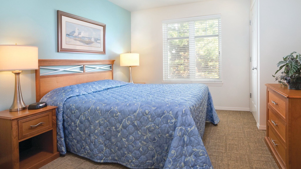 Photo of Bedroom in Gleneden Beach