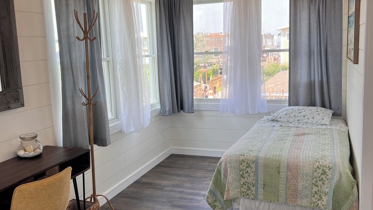 Photo of Bedroom in Ocean Beach