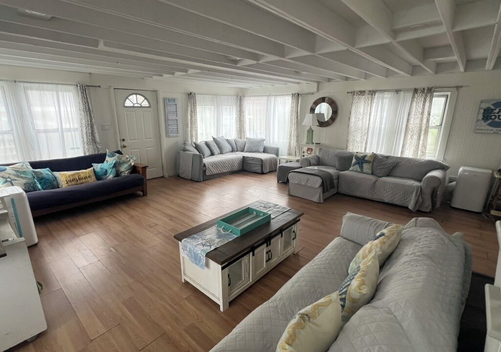 Photo of Livingroom in Ocean Beach