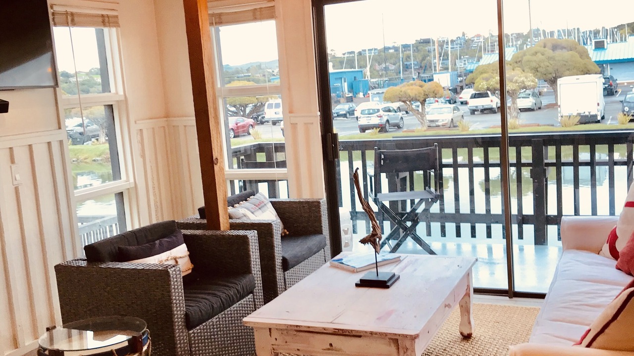 Photo of Livingroom in Marin City