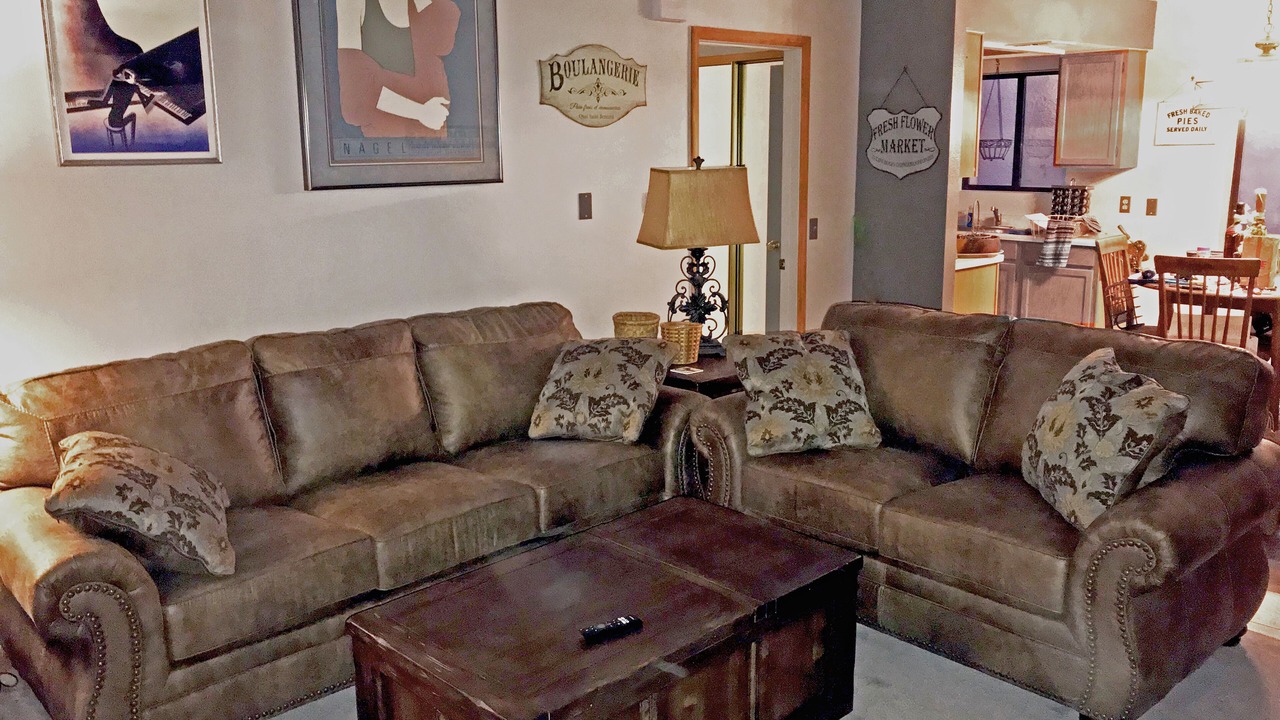 Photo of Livingroom in Oak Creek
