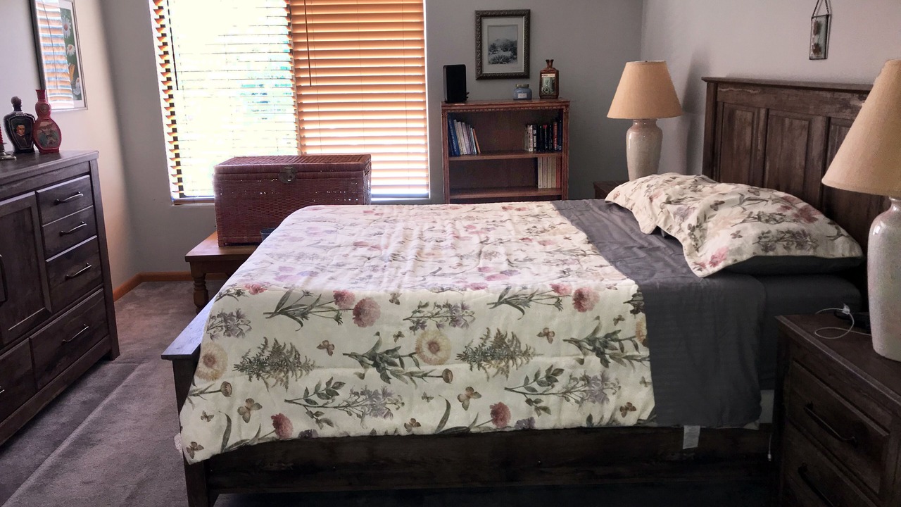 Photo of Bedroom in Oak Creek