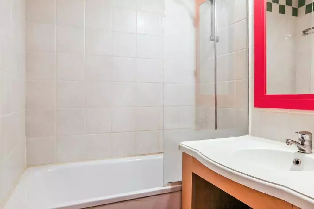 Photo of Bathroom in Deauville City Centre