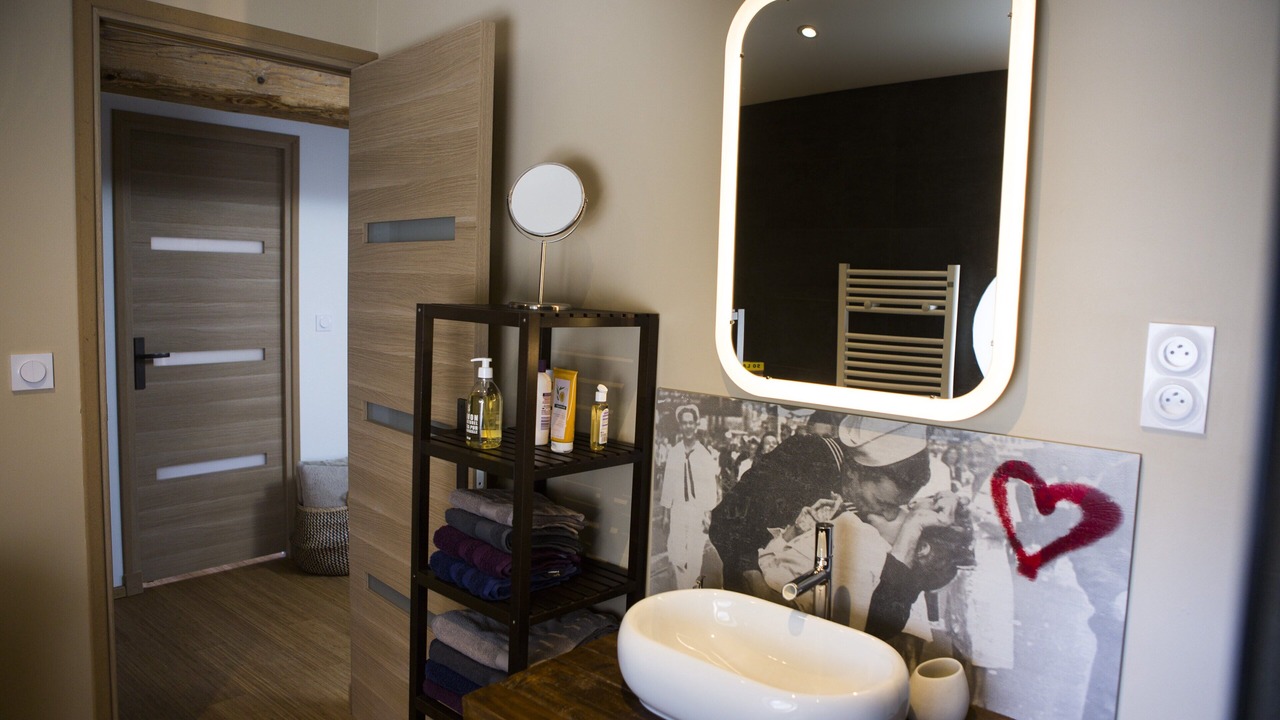 Photo of Bathroom in Mirepoix