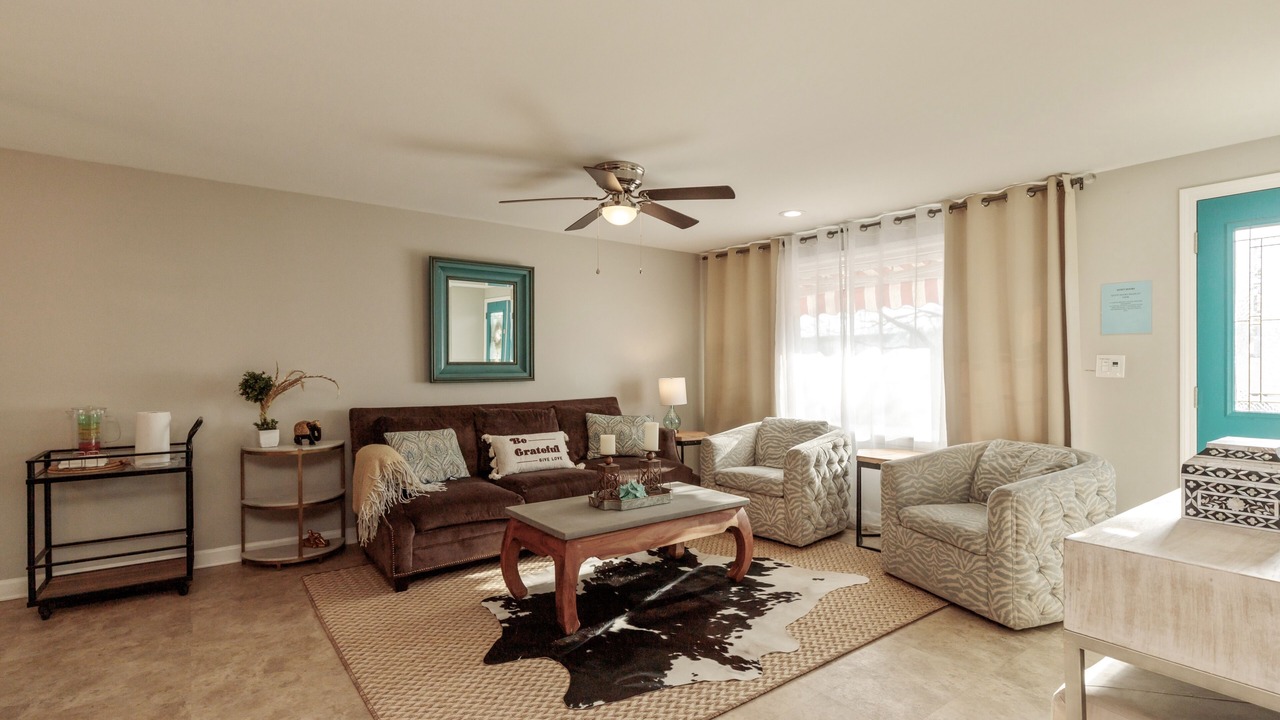 Photo of Livingroom in Grayslake