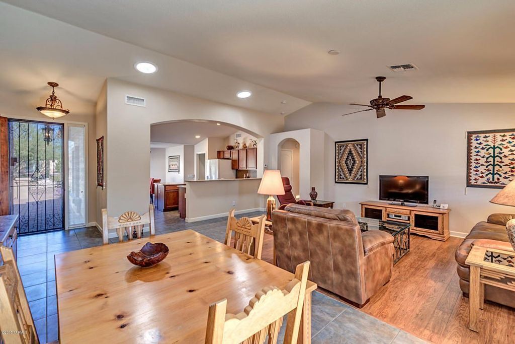 Photo of Livingroom in Saddlebrooke