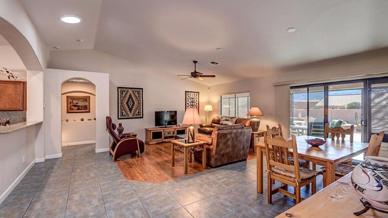 Photo of Livingroom in Saddlebrooke