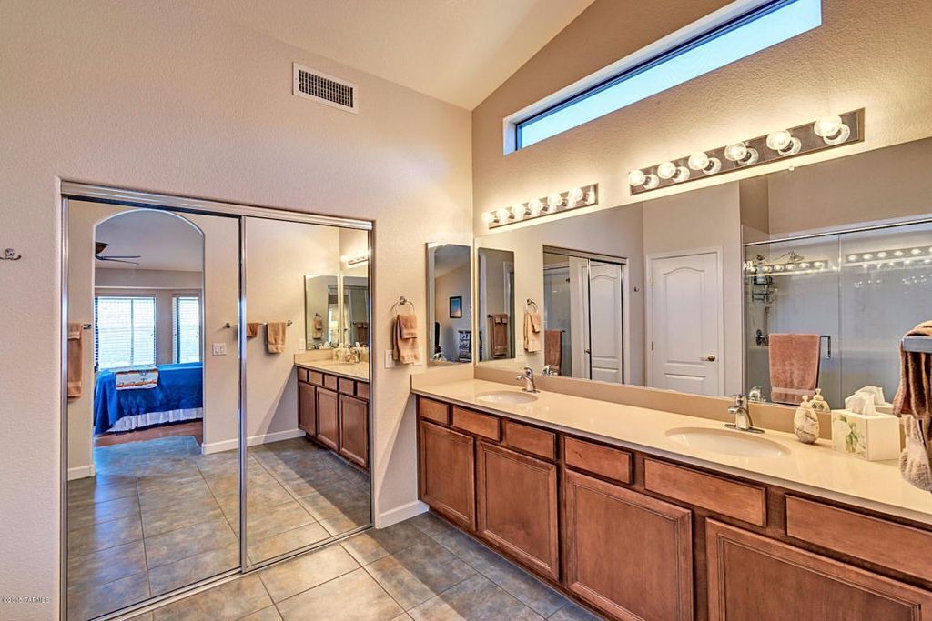 Photo of Bathroom in Saddlebrooke