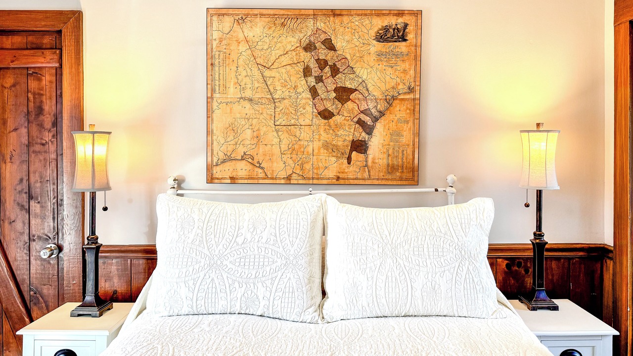 Photo of Bedroom in Dahlonega