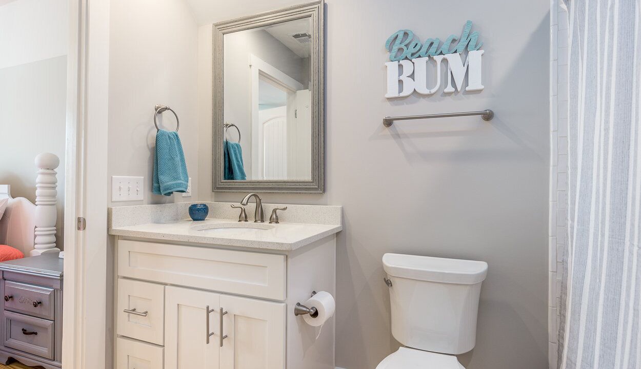 Photo of Bathroom in Savannah Beach