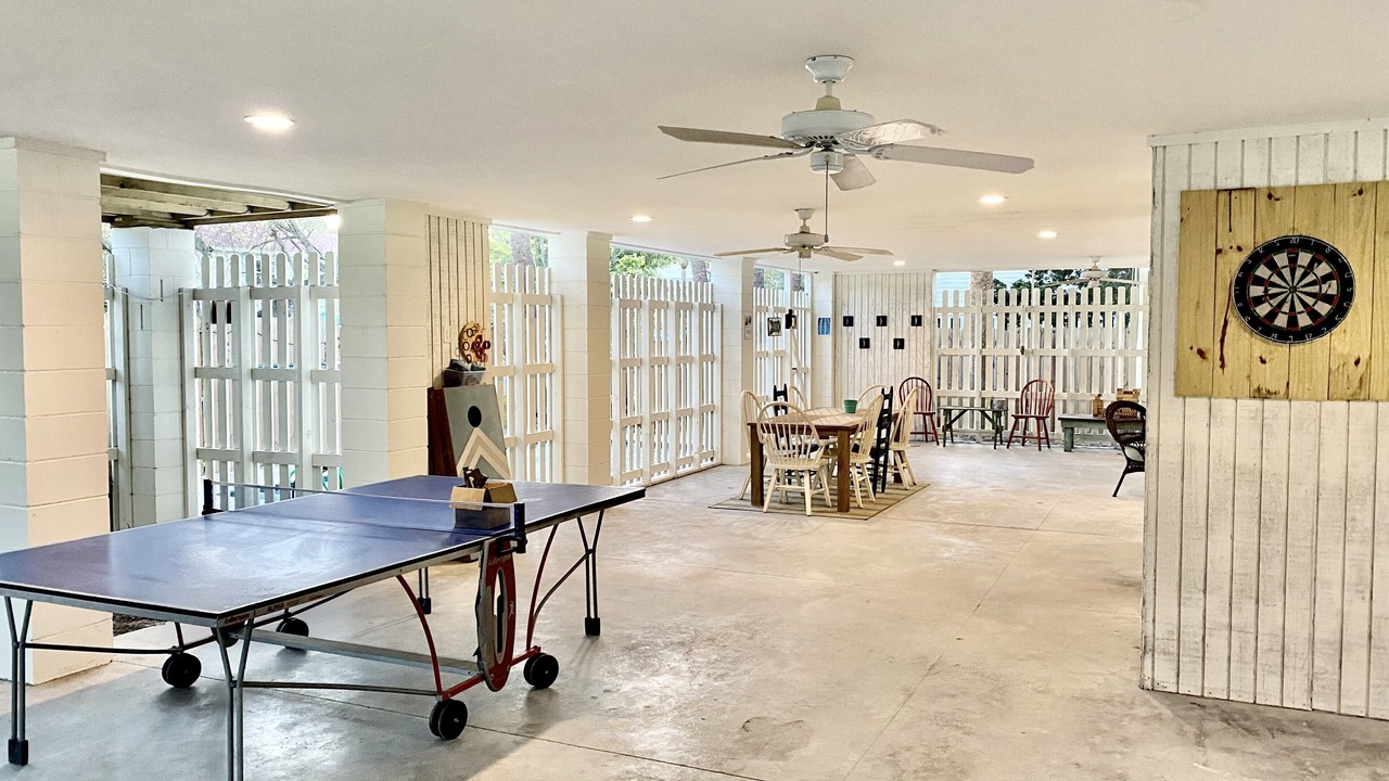 Photo of Bedroom in Savannah Beach