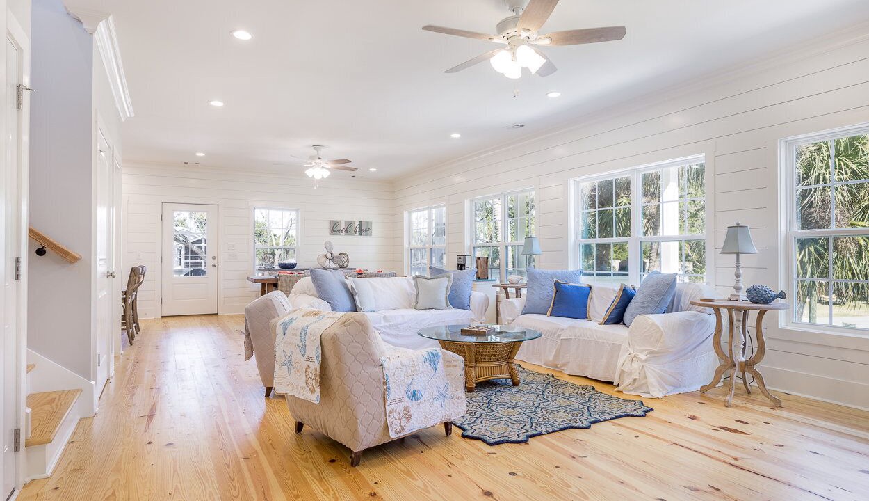 Photo of Bedroom in Savannah Beach