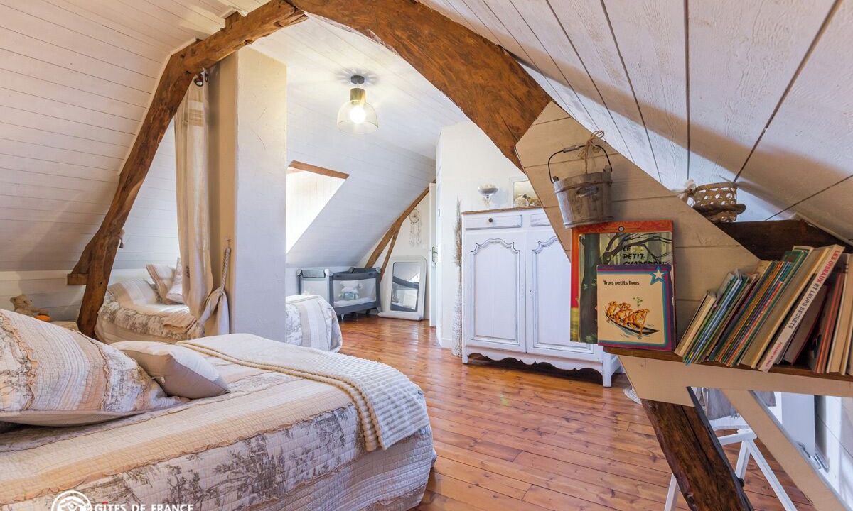 Photo of Bedroom in Manneville-la-Raoult