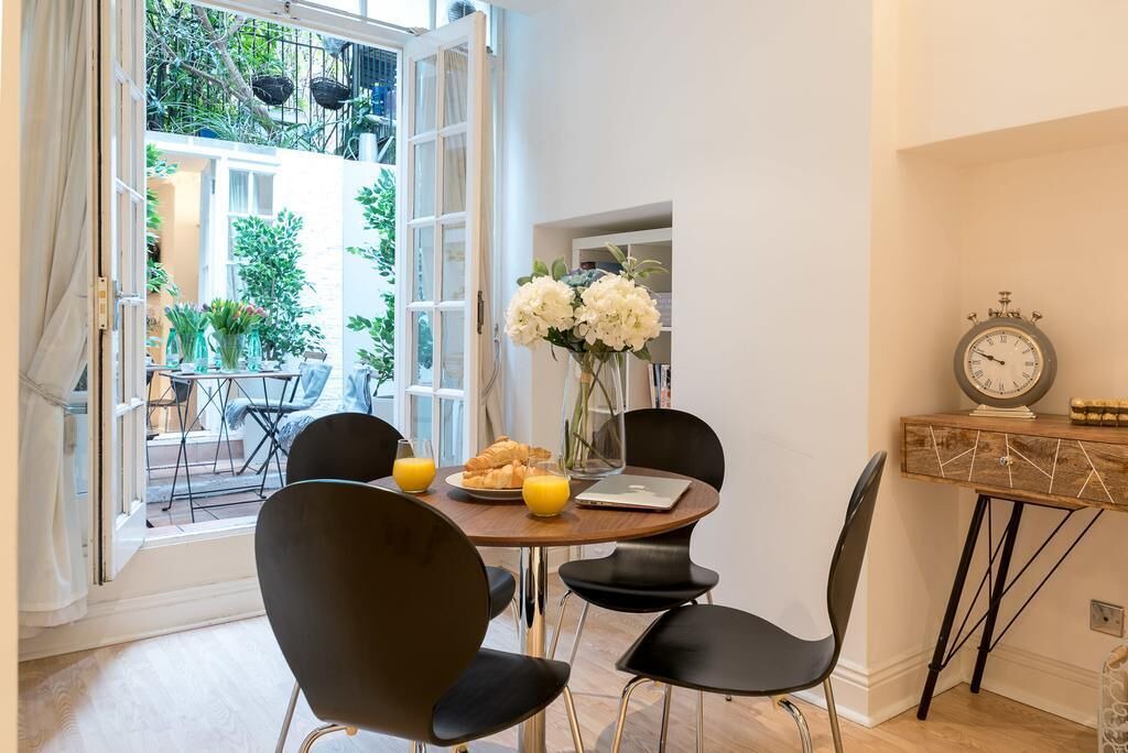 Photo of Others in Chelsea