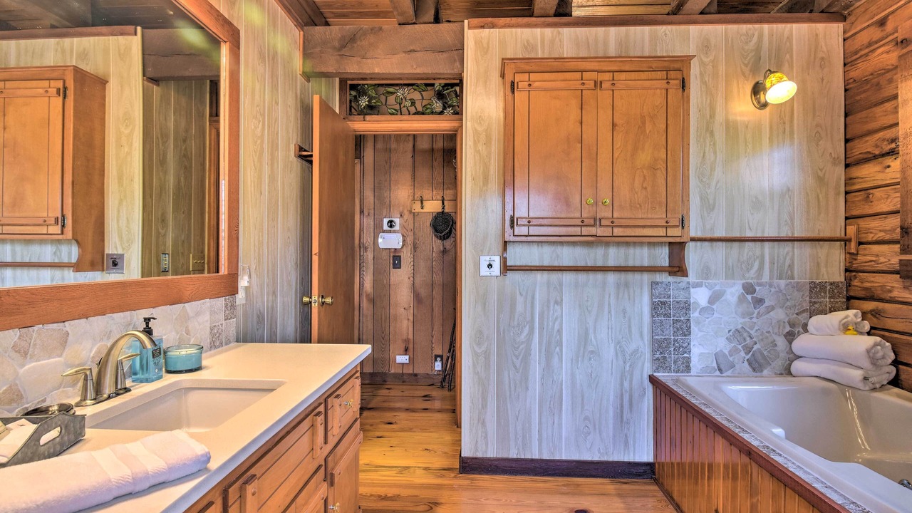 Photo of Bathroom in Pearcy