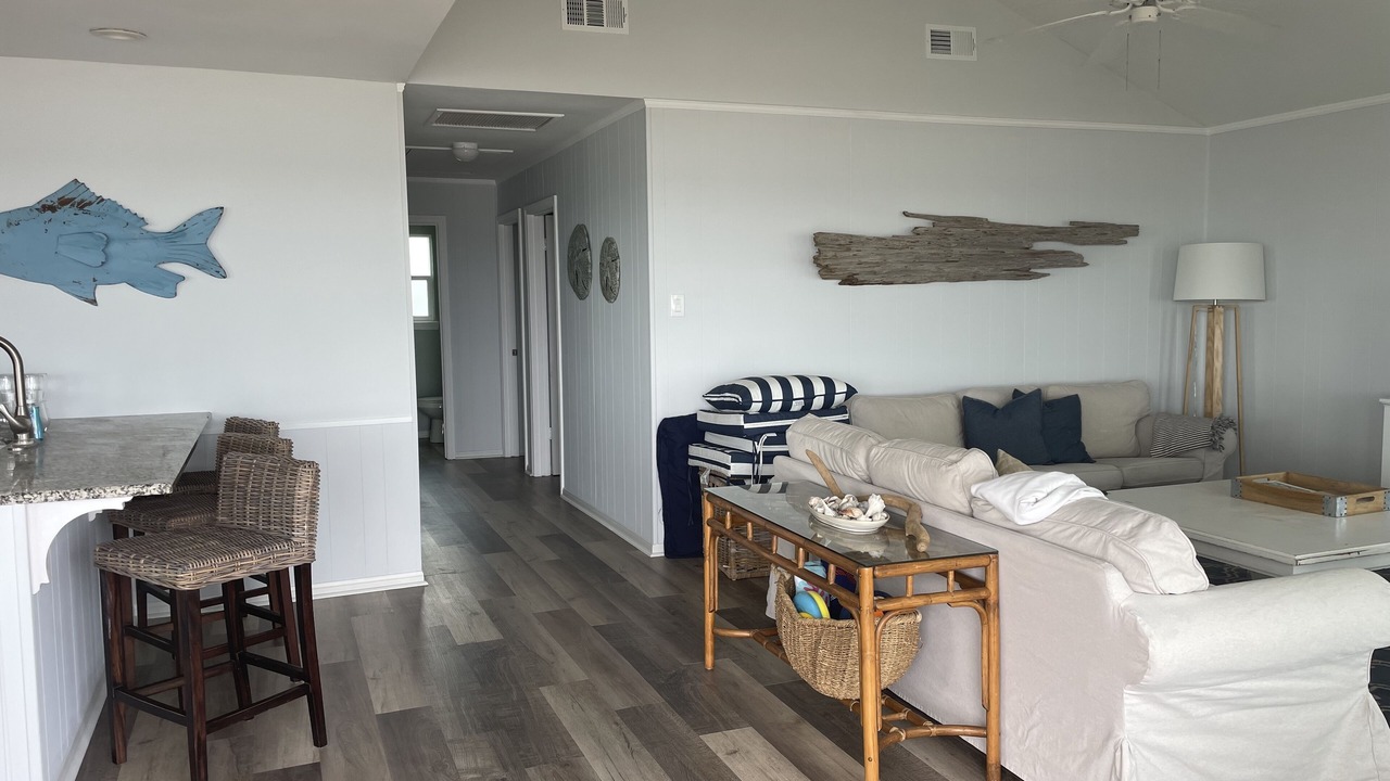 Photo of Livingroom in Bermuda Beach