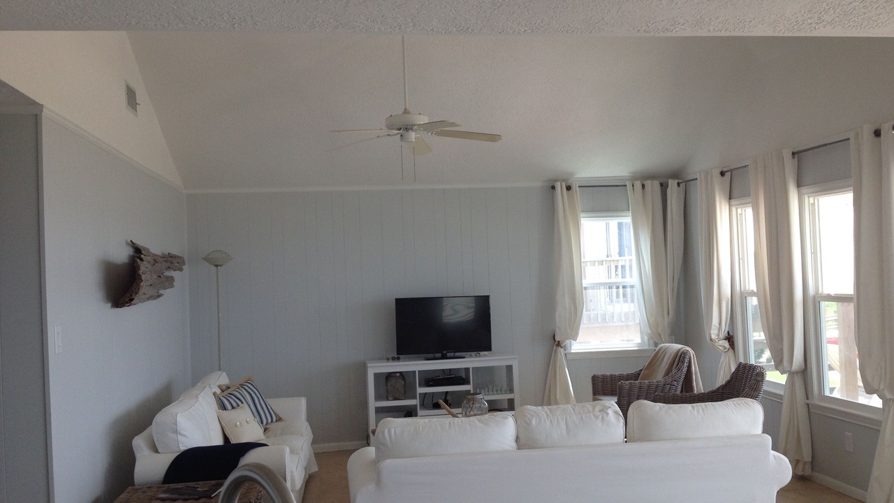 Photo of Bedroom in Bermuda Beach