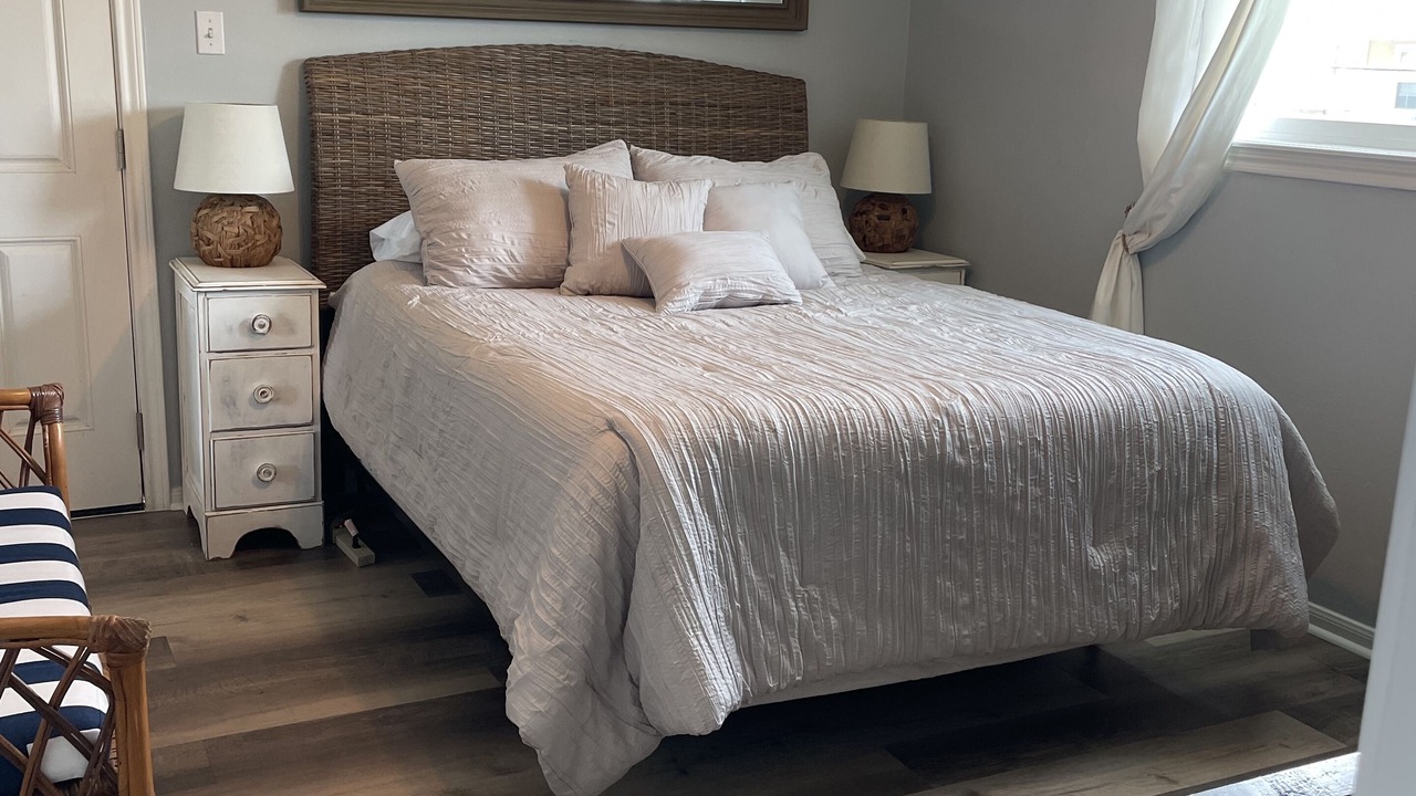 Photo of Bedroom in Bermuda Beach