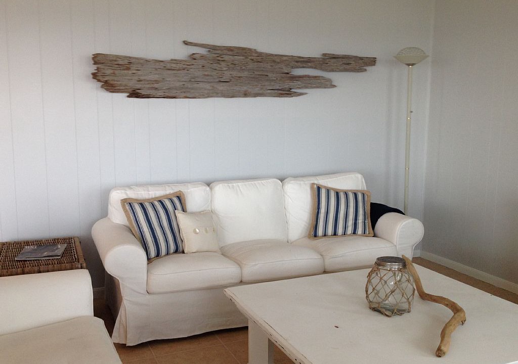 Photo of Livingroom in Bermuda Beach