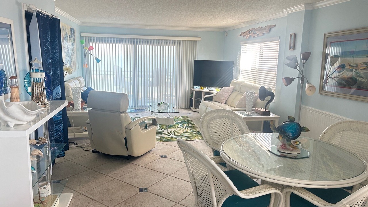 Photo of Livingroom in Ponce Inlet