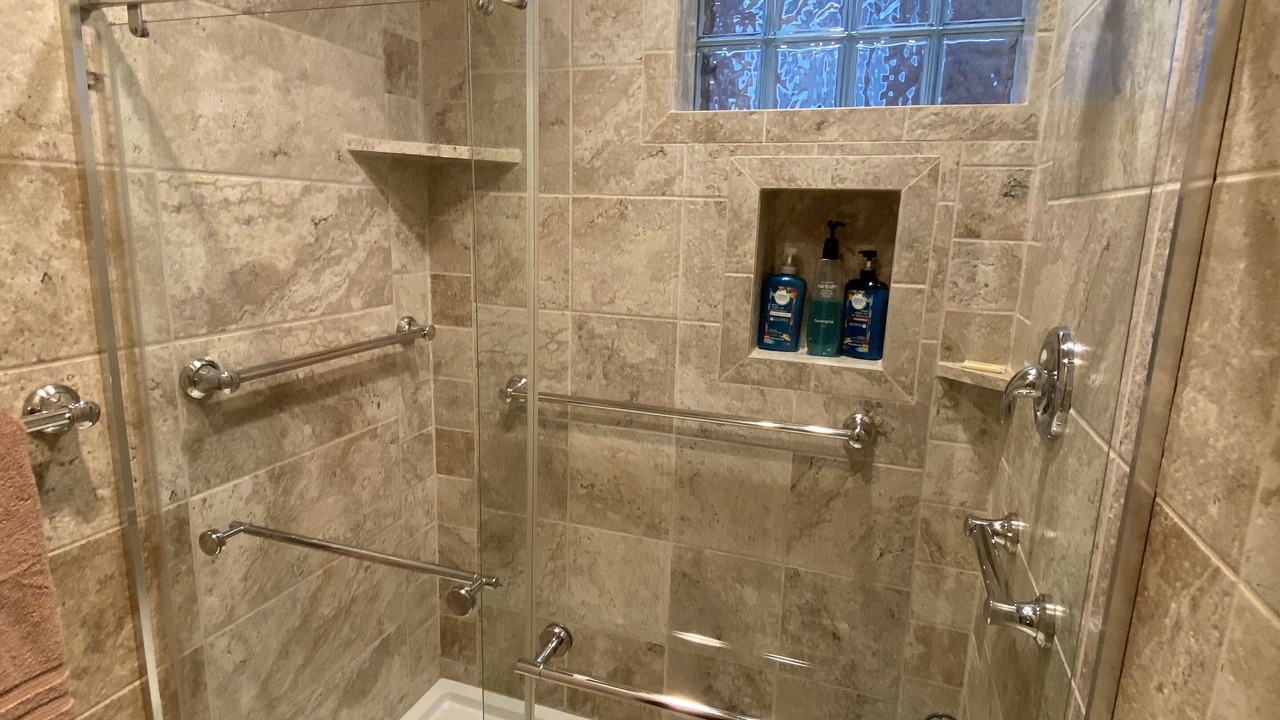 Photo of Bathroom in South Side Flats