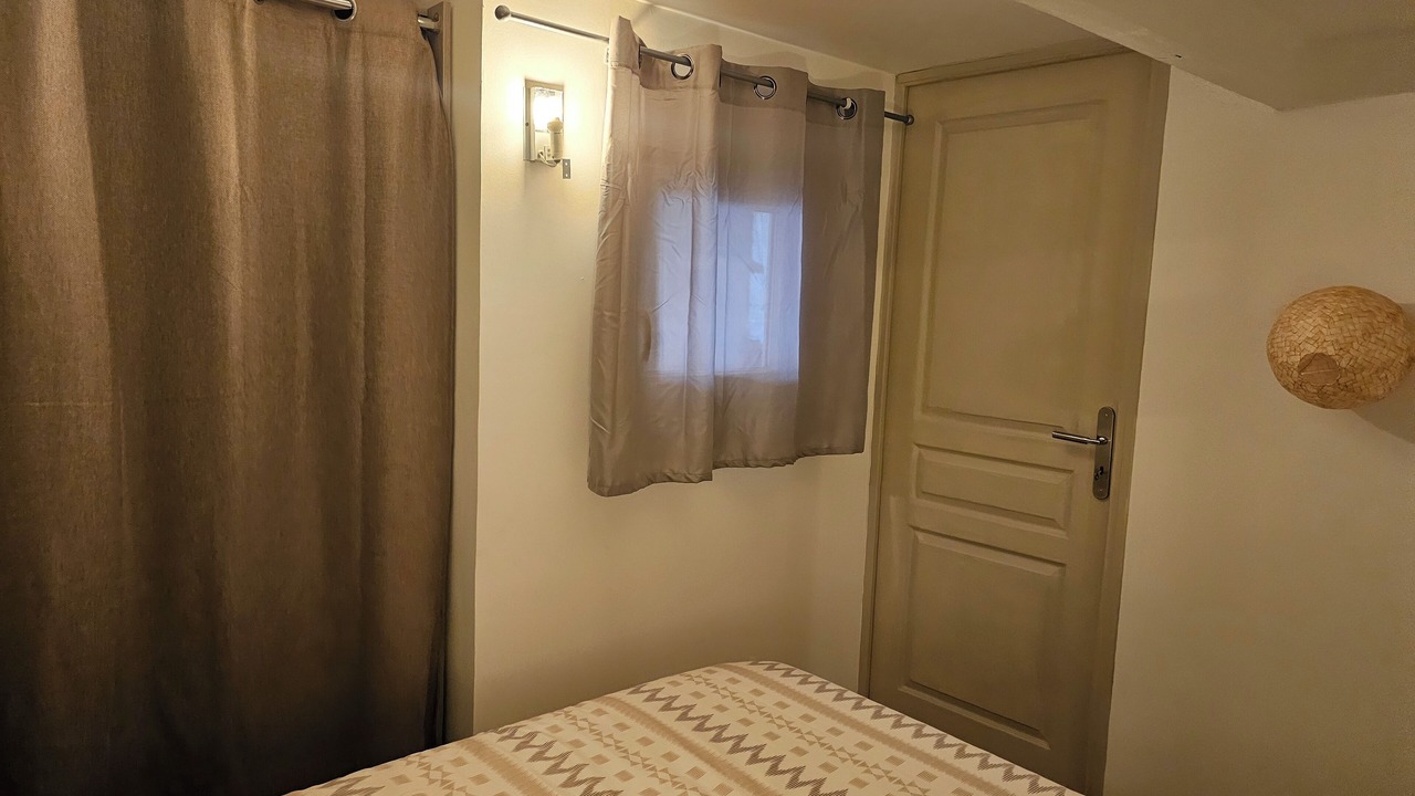 Photo of Bedroom in Caumont-sur-Durance