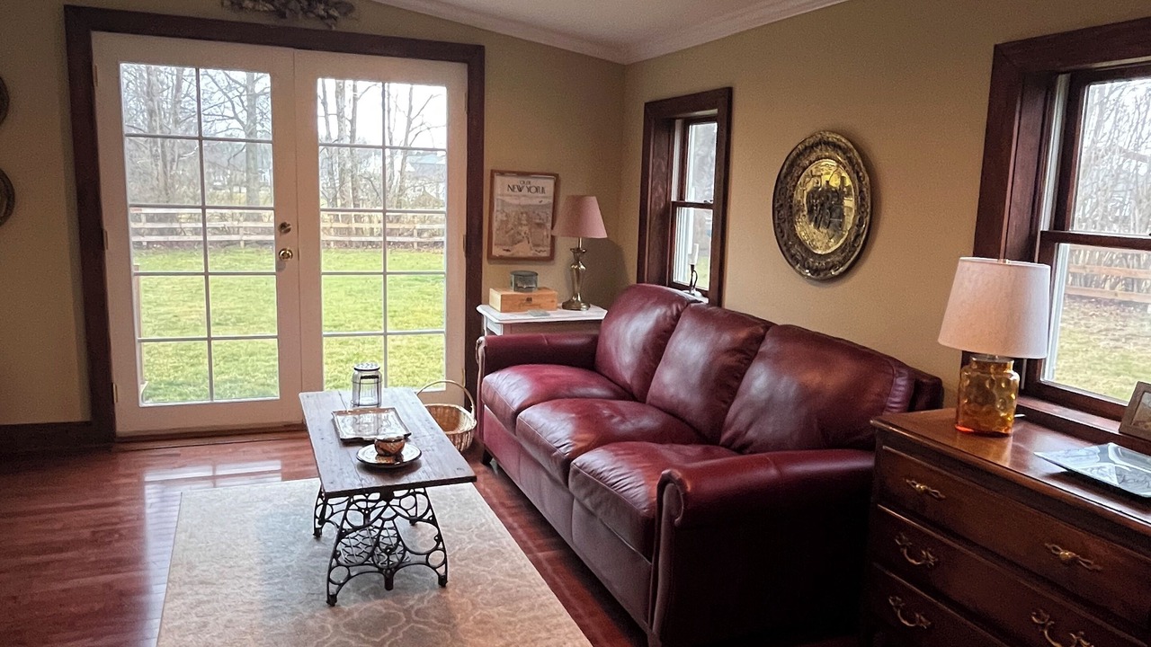 Photo of Livingroom in Southold