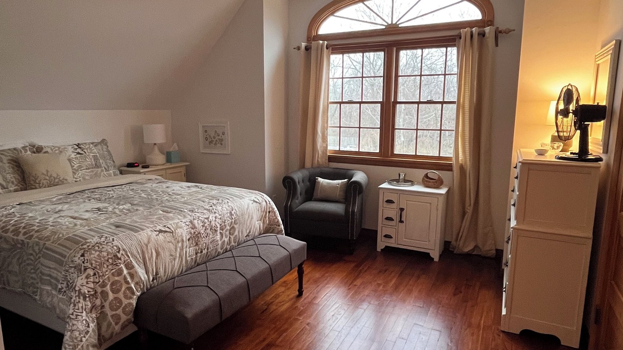 Photo of Bedroom in Southold
