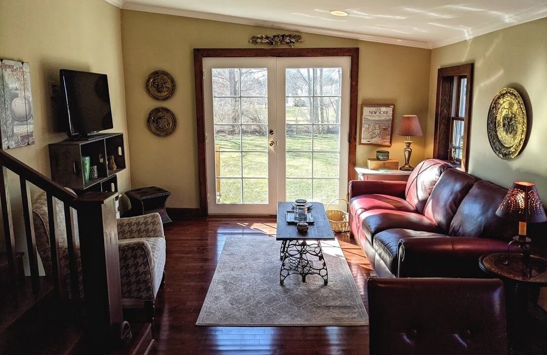 Photo of Livingroom in Southold