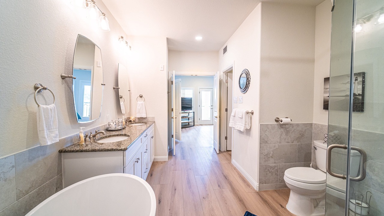 Photo of Bathroom in Highland Lake Estates