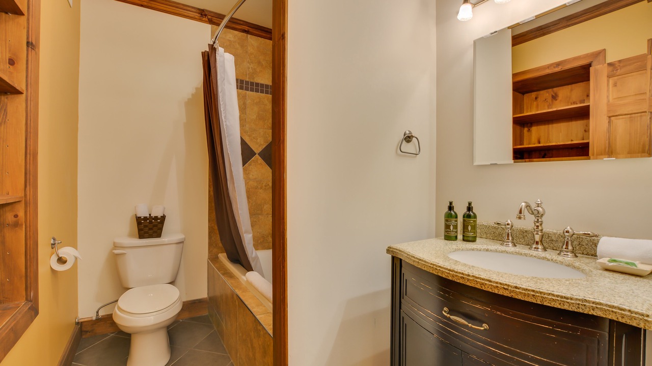 Photo of Bathroom in Lac Superieur Village